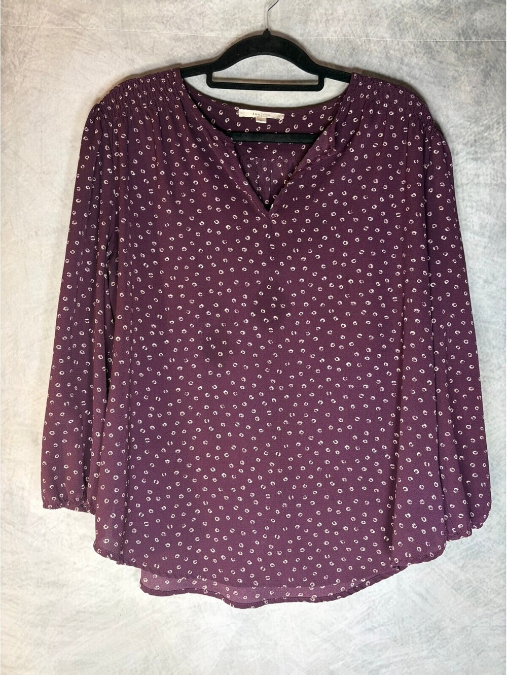 Fun2Fun Women’s XL Plum Circle Print Split Neck Long Sleeve Blouse